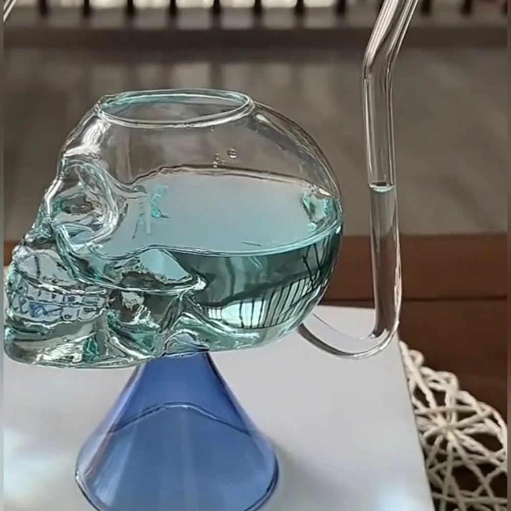 Vampire Skull Straw Glass